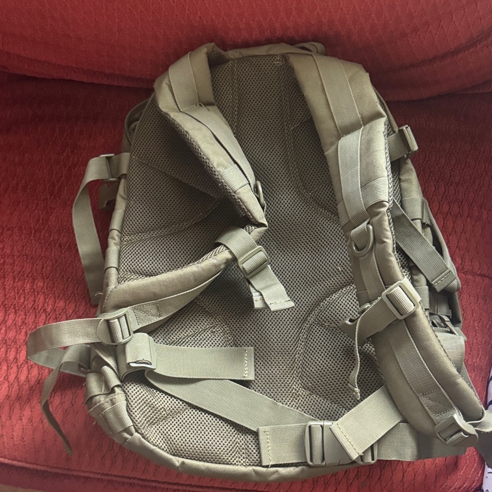 U.S. Army Olive Tactical Backpack - Picture 9 of 11